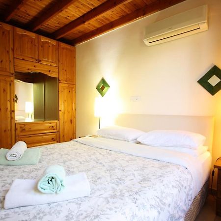 Hilltop Chalet Пісурі Екстер'єр фото
