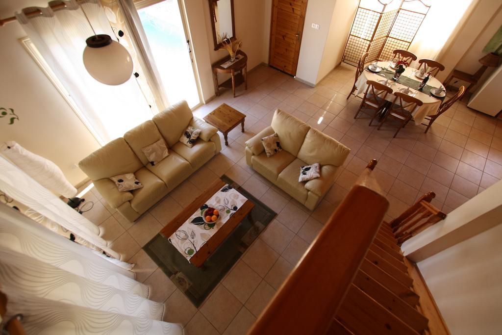 Hilltop Chalet Пісурі Номер фото